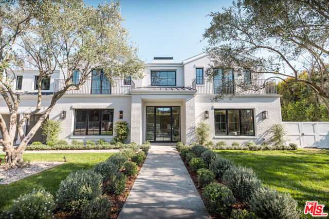 Property photo of 1072 Amalfi DR