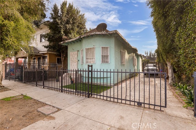 Property photo of 240 E 56th ST