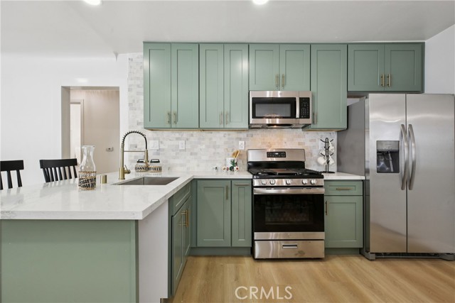 Property photo of 701 E Willow