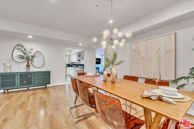 Property photo of 4426 VENTURA CANYON AV