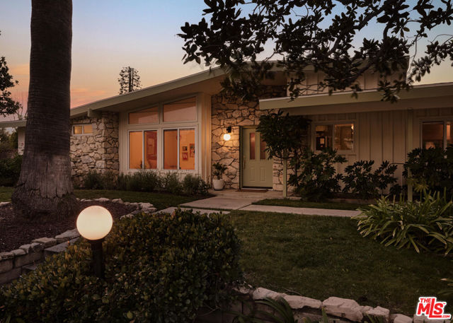 Photo of 6001 Manton Av