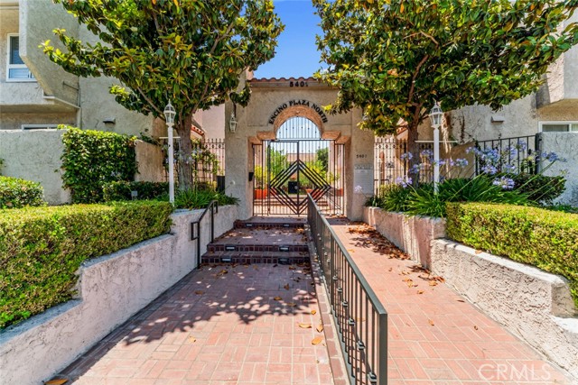 Property photo of 5401 Zelzah