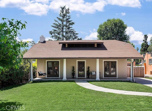 Property photo of 977 N Hill AV