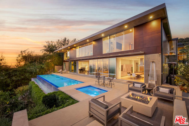 Property photo of 1290 Angelo DR