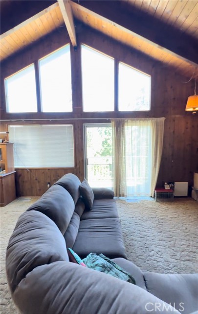 Property photo of 593 Club House DR
