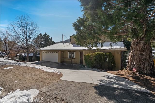 Property photo of 1135 Rivera DR