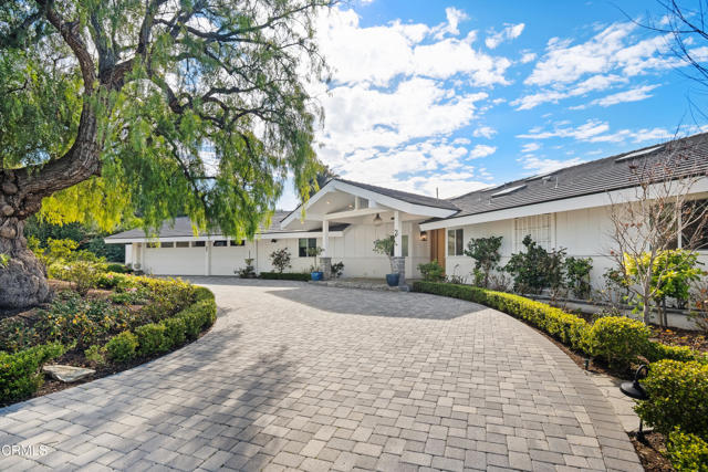 Property photo of 2 El Concho Lane LN