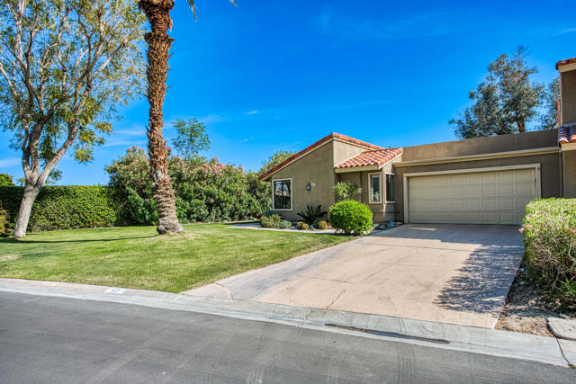 Property photo of 62 Tennis Club DR