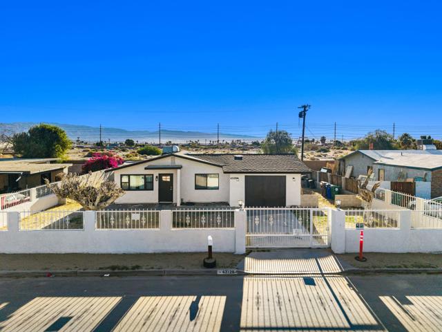 Property photo of 43128 Kenya Dr DR