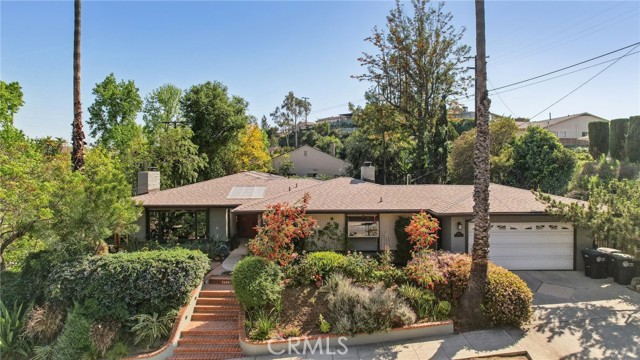 Property photo of 1460 E Glenoaks BL