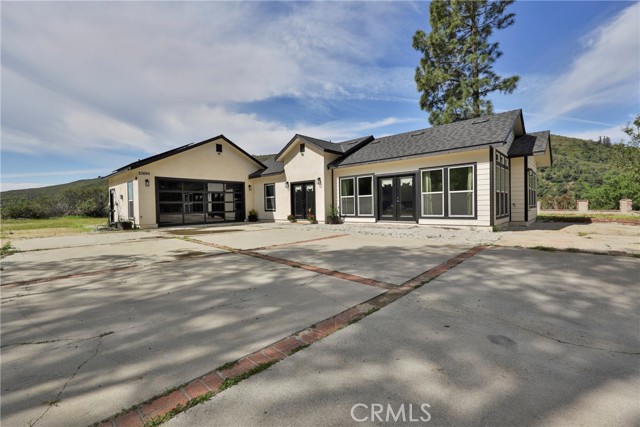 Property photo of 23695 Hillview RD