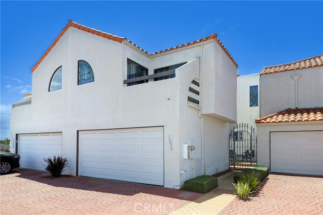 Property photo of 16059 Crete LN