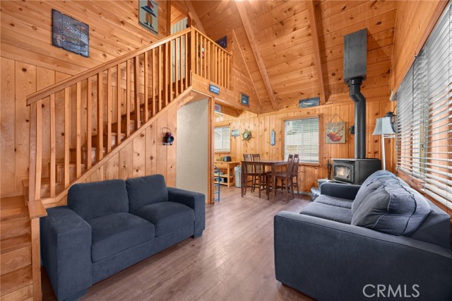 Property photo of 747 Holmes LN