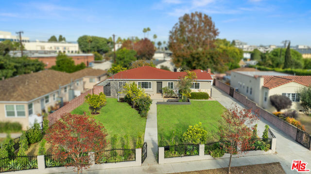 Property photo of 4242 Grand View BL