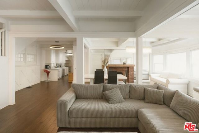 Property photo of 10 30th AV