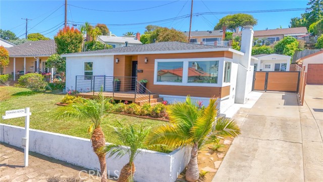 Property photo of 204 Via Colusa