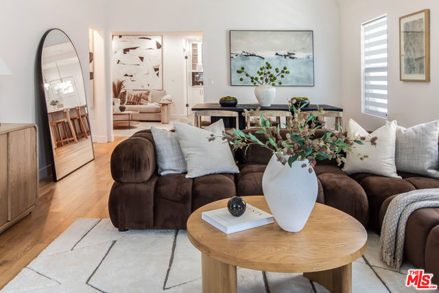 Property photo of 1363 S Curson AV