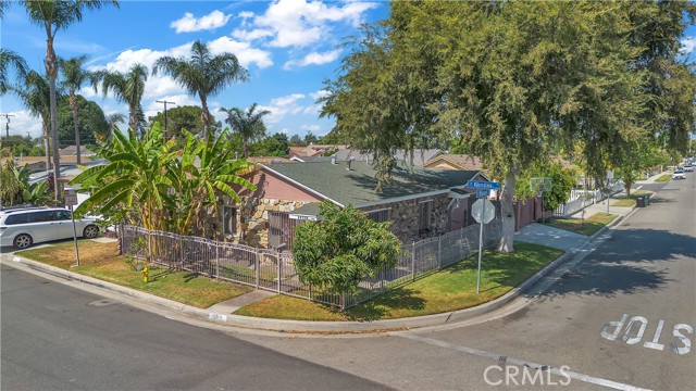 Property photo of 13601 Klondike AV