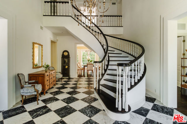 Property photo of 5425 Encino AV