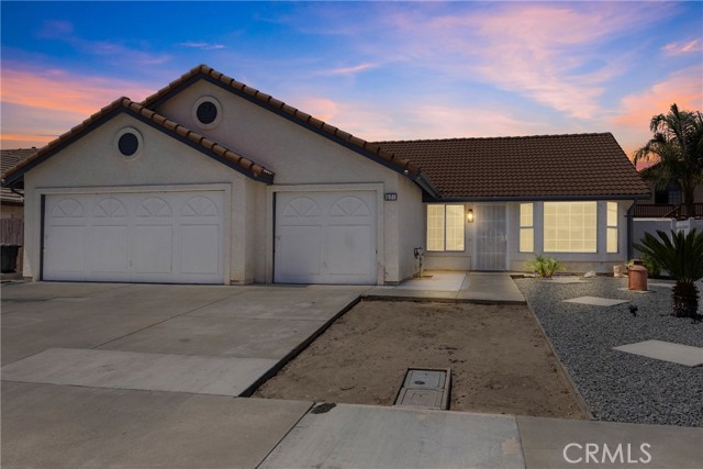 Photo of 671 Zinnia St