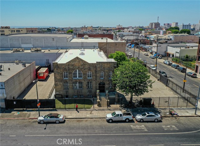 Property photo of 606 E 6th ST