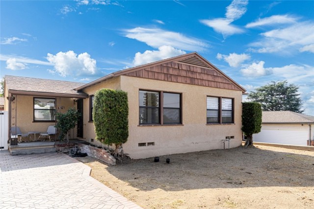 Property photo of 724 Price DR