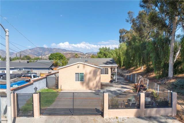 Property photo of 11602 Fellows AV