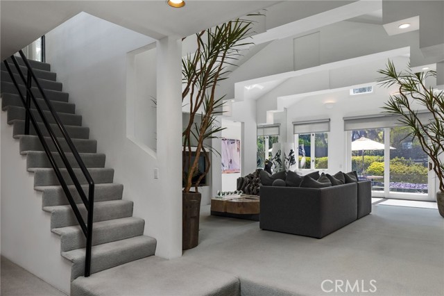 Property photo of 4219 Tarzana Estates DR