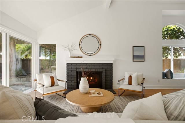 Photo of 39 Carriage Hill Ln