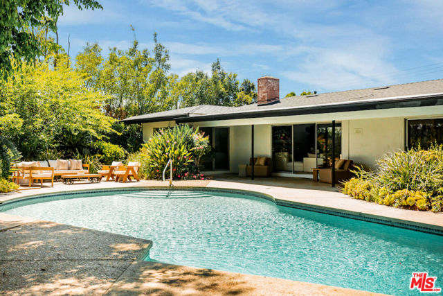 Property photo of 2700 Carmar DR