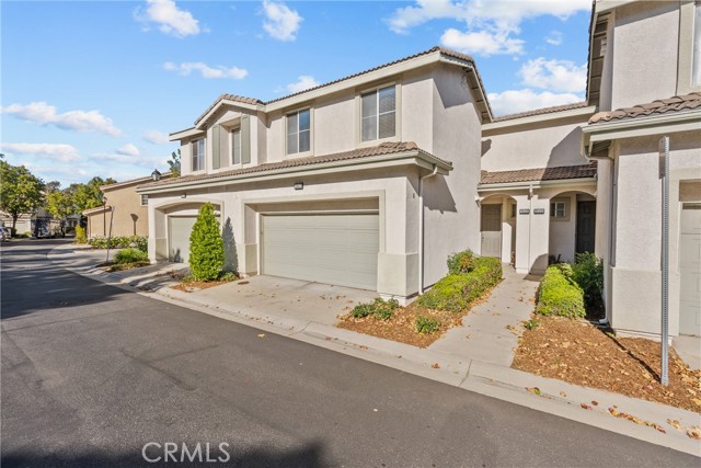 Property photo of 25412 Parkwood LN