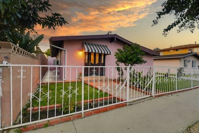 Property photo of 947 S Arizona AV