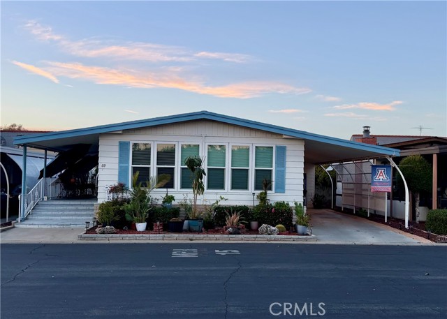 Property photo of 24701 Raymond Way #89