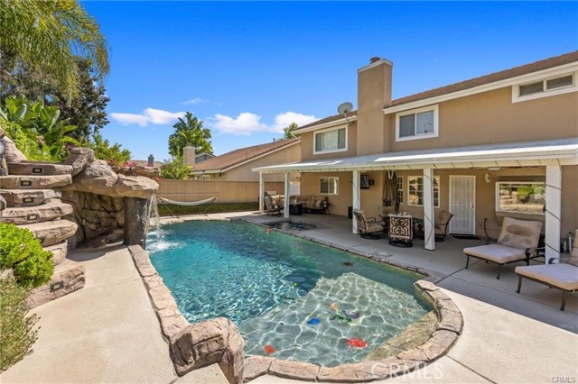 Photo of 10950 Glenoaks Dr