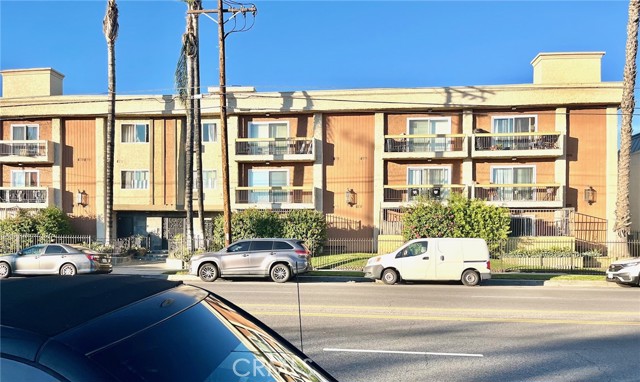 Property photo of 20327 Saticoy