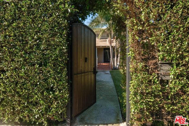 Property photo of 4431 S Wilton PL