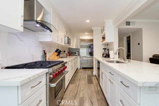 Property photo of 10756 Knott AV