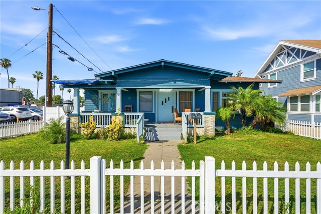 Property photo of 117 E Sycamore