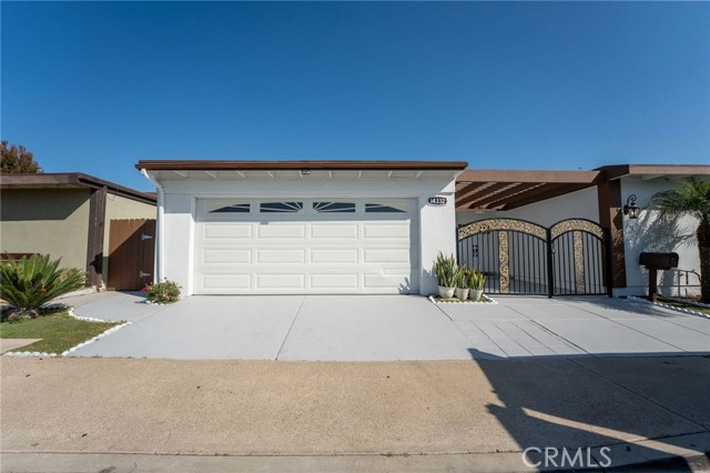 Property photo of 14332 Kipling LN