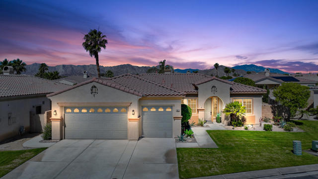 Property photo of 48621 Avia CT