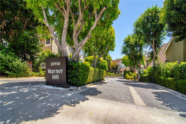 Property photo of 20950 Oxnard ST