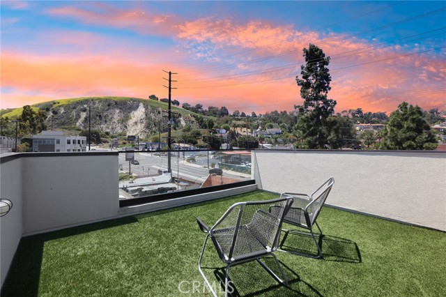 Property photo of 24444 Hawthorne BL