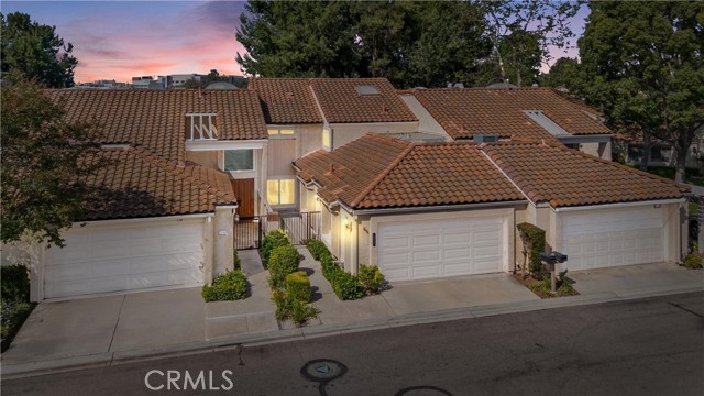Photo of 532 Riviera Ct