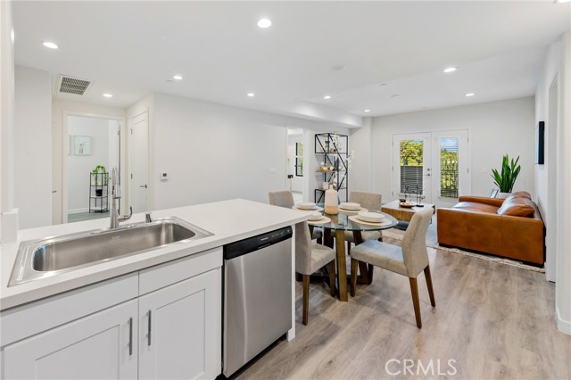 Photo of 419 N Chandler Av