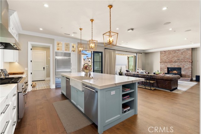 Photo of 430 Aliso Av