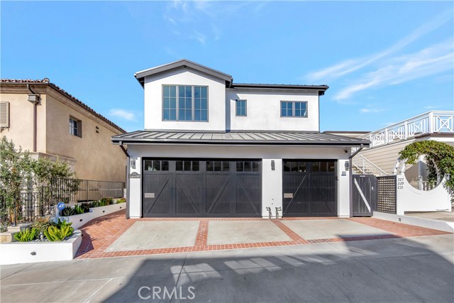 Property photo of 221 Carnation AV