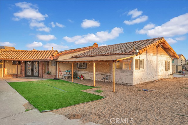 Property photo of 851 S Acacia Ave