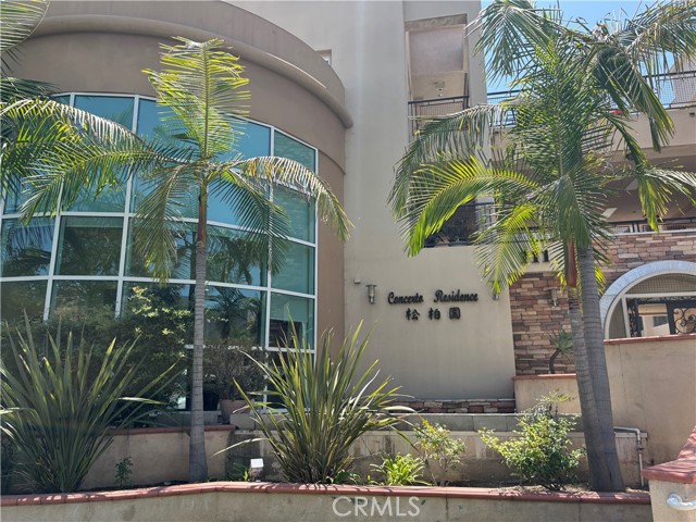 Property photo of 111 N 2nd ST