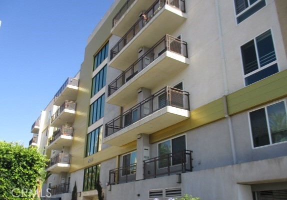Property photo of 2939 Leeward AV