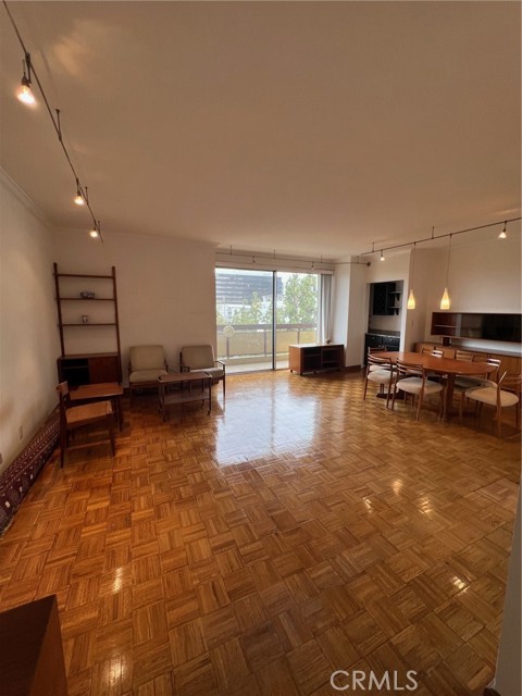 Property photo of 321 S San Vicente BL